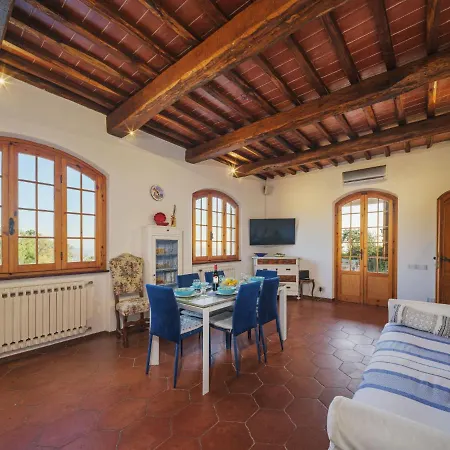 Mistral By Interhome Corsanico-Bargecchia