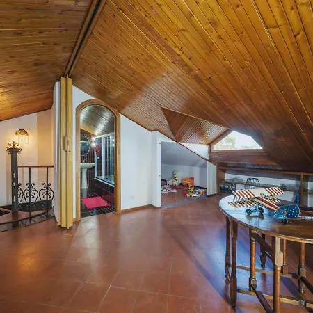 Mistral By Interhome Corsanico-Bargecchia