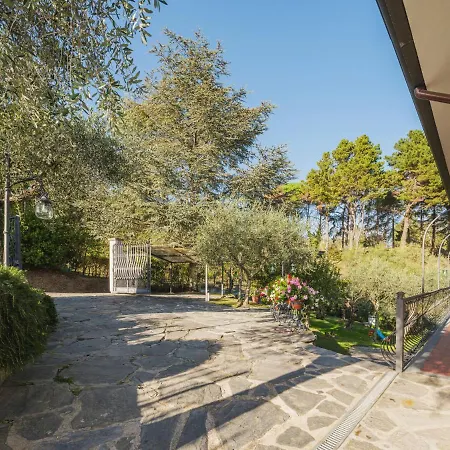 Mistral By Interhome Corsanico-Bargecchia