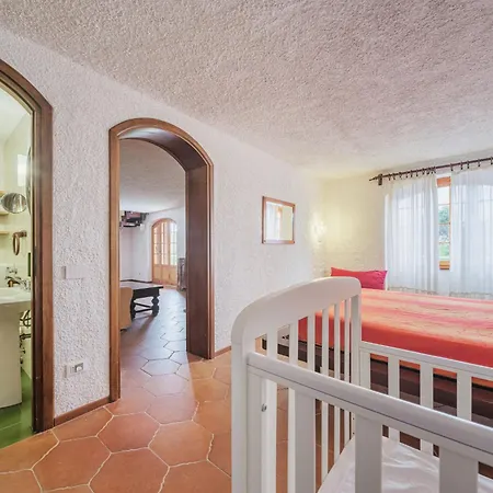 Mistral By Interhome Corsanico-Bargecchia